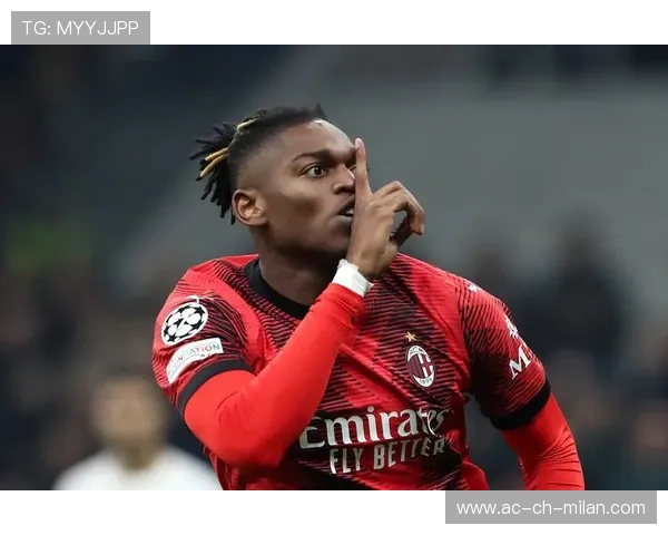 AC米兰向前推进整套动作一气呵成