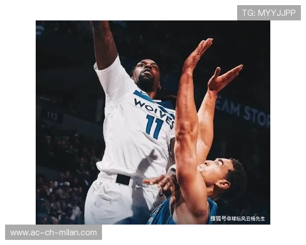 唐斯利用脚步晃开防守上篮得手，森林狼优势巩固